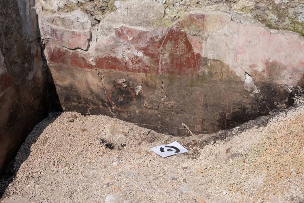 15 dakikada yeryüzünden silinen Pompei'de yeni keşif: Fırına sığınmışlar... 8